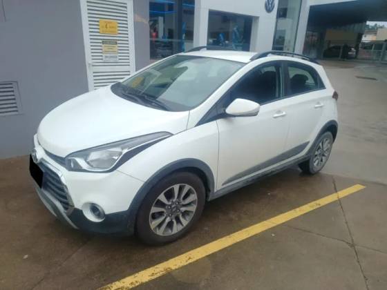 HYUNDAI HB20X 1.6 16V STYLE FLEX 4P AUTOMÁTICO HYUNDAI HB20X 1.6 16V STYLE FLEX 4P AUTOMÁTICO